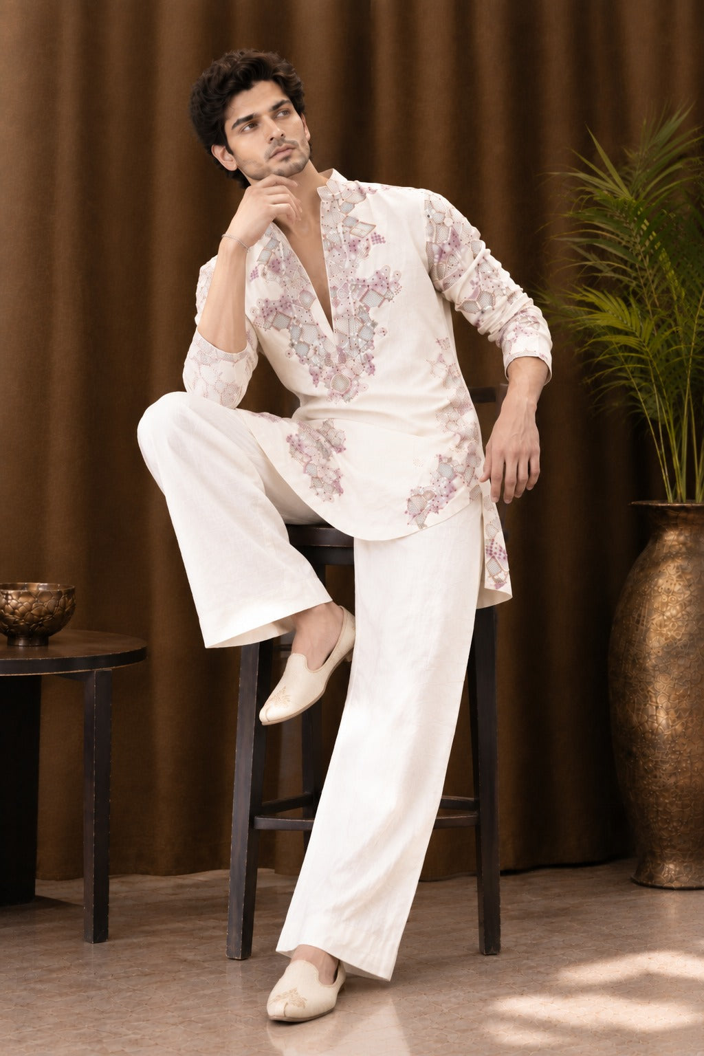 IVORY EMBROIDERY KURTA PANT SET
