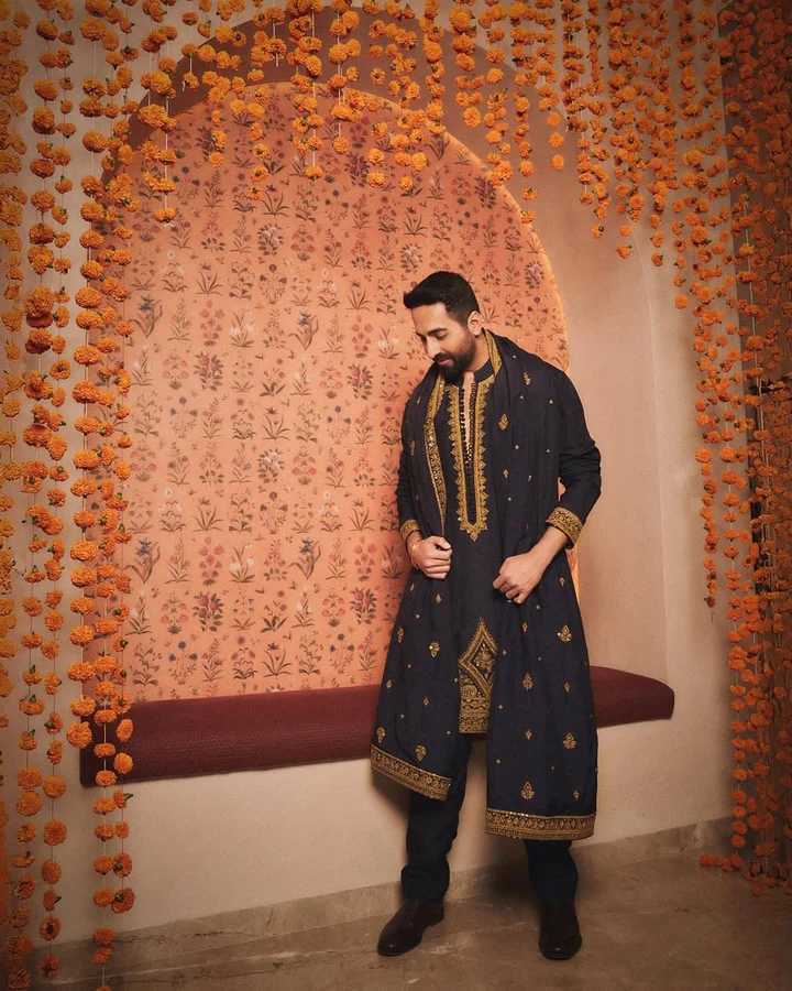 Ayushman Black Embroidered kurta Pajama and Dupatta