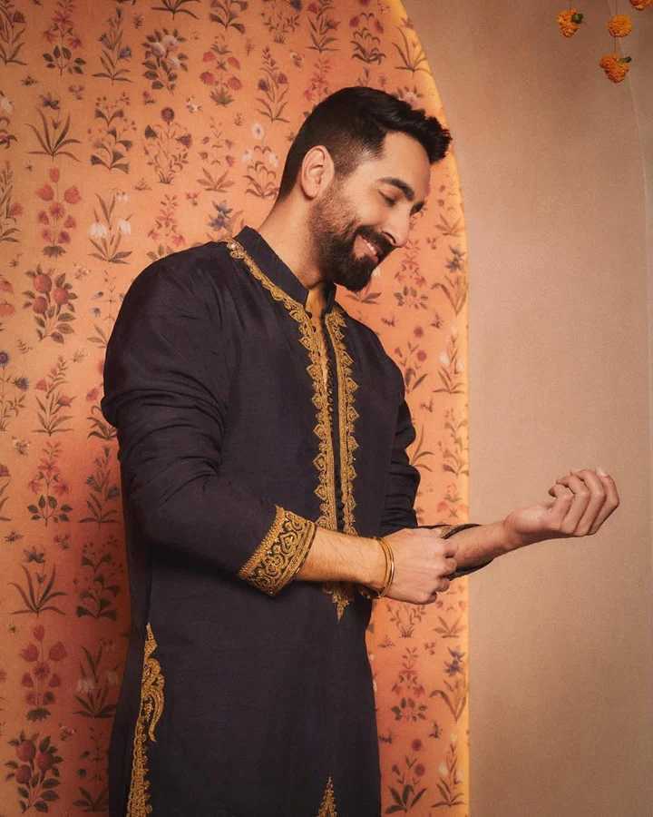 Ayushman Black Embroidered kurta Pajama and Dupatta