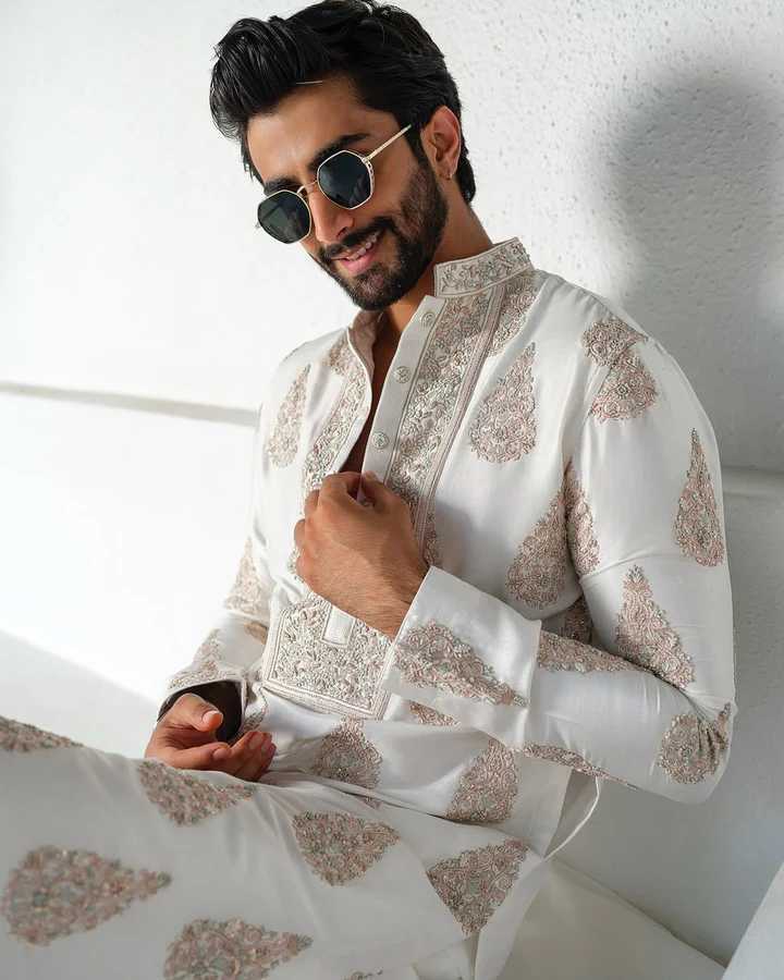 White Silk Blend Kurta Pajama set With Embroidery work