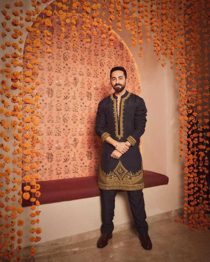 Ayushman Black Embroidered kurta Pajama and Dupatta