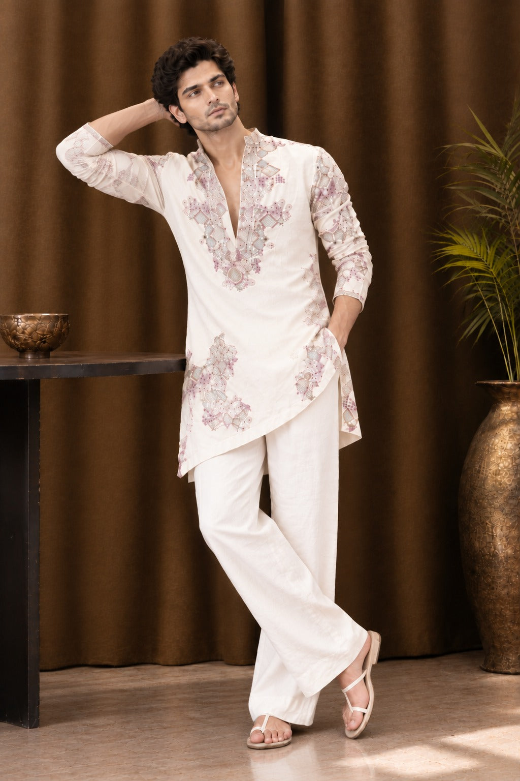 IVORY EMBROIDERY KURTA PANT SET