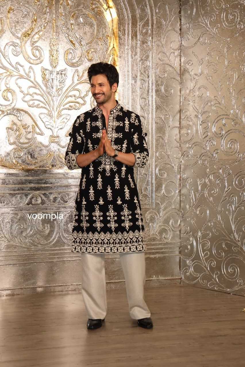 Black Velvet Ivory threadwork embroidery by designer Manish Malhotra