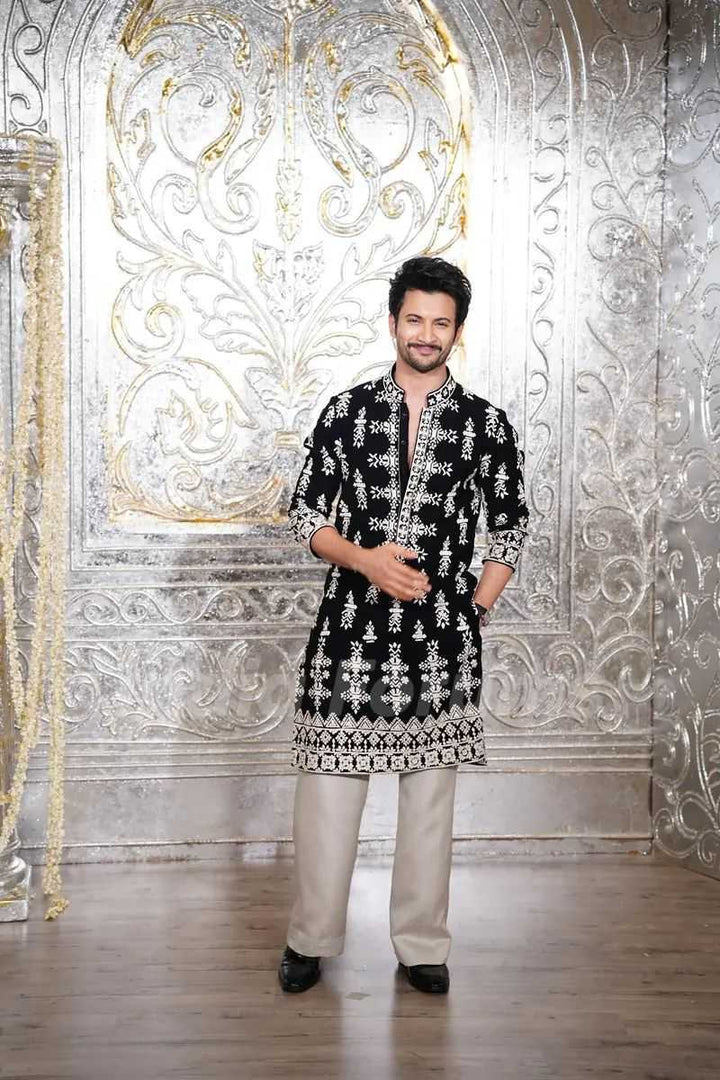 Black Velvet Ivory threadwork embroidery by designer Manish Malhotra