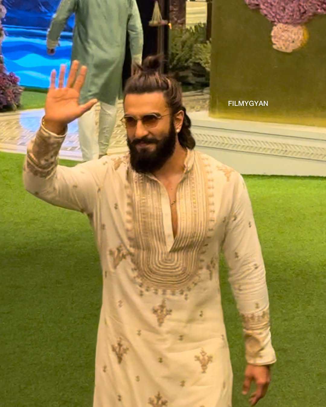 Ranveer Singh Cream Ivory Stylish Embroidery kurta Set