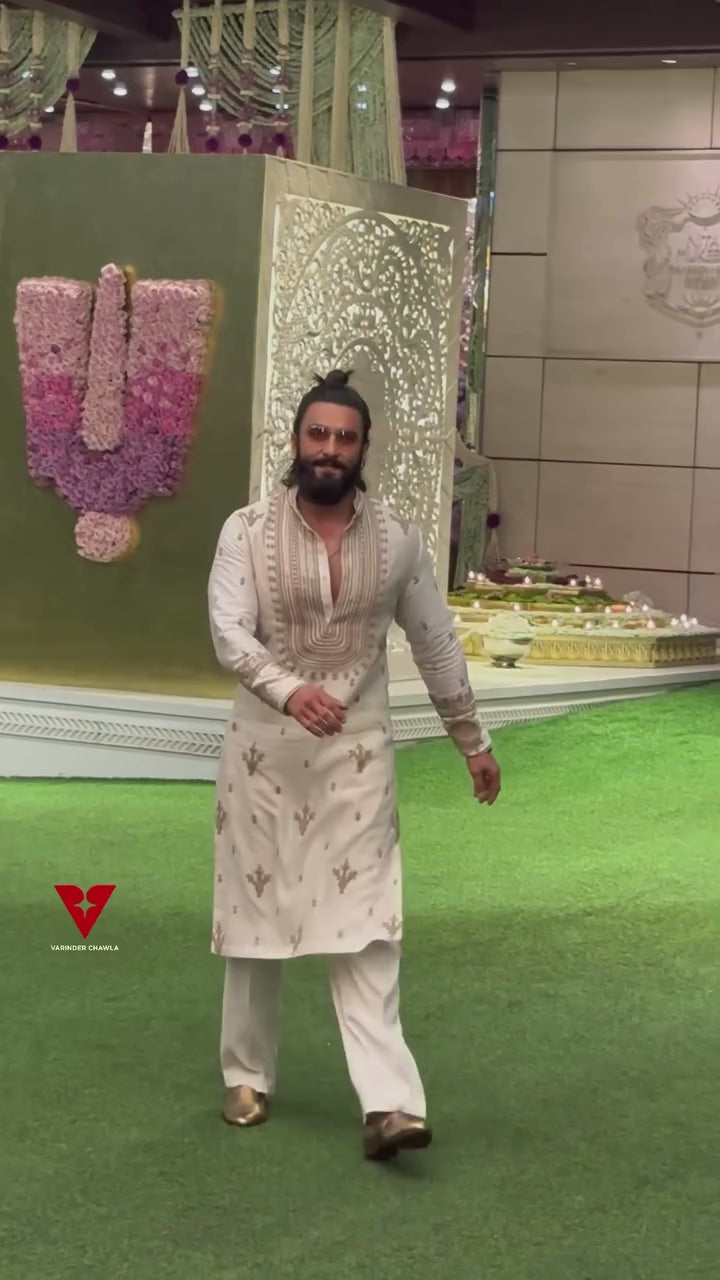 Cream Kurta Pant Set With Embroidery
