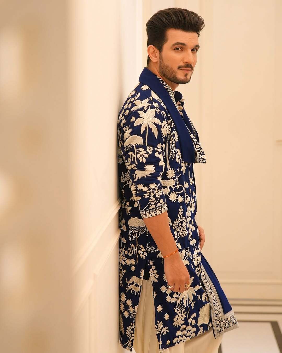 ARJUN BIJLANI NEAVY BLUE KURTA SET WITH DUPATTA HEAVY EMBROIDERY